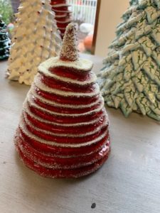 Sapin de Noël rouge